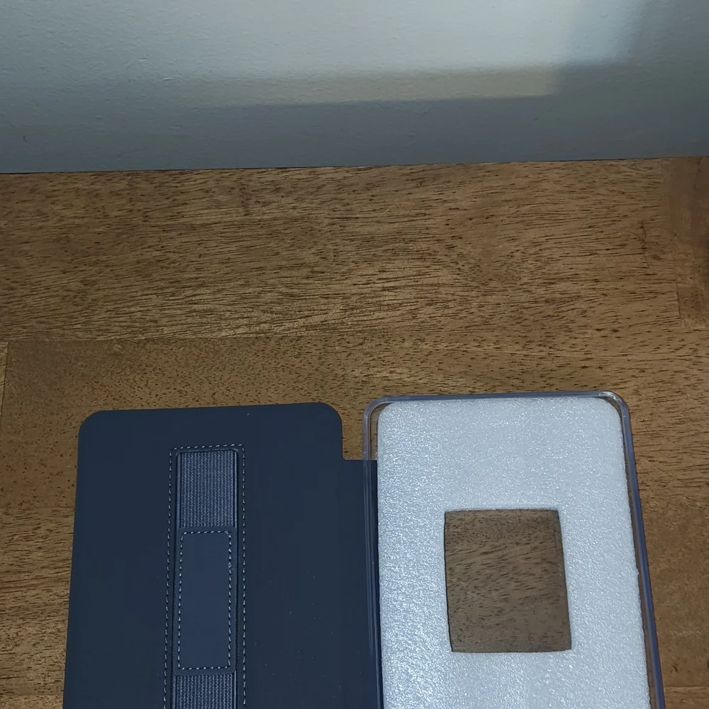 Yellow Smiley Amazon Kindle 6in Case With Hand strap
